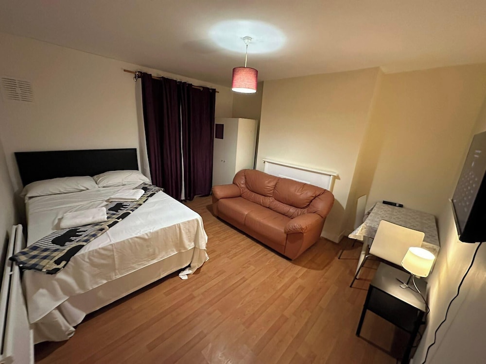 Spacious Flat - Sleeps 6 - Heart of London