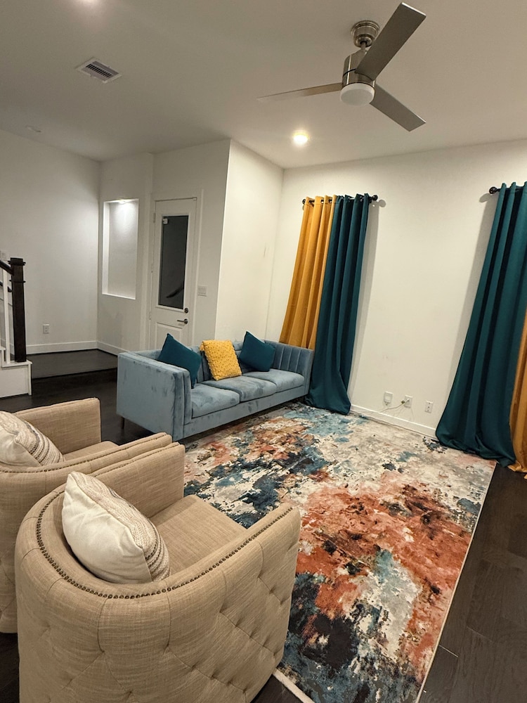 Luxury 3BR for Families Nurses and Group
