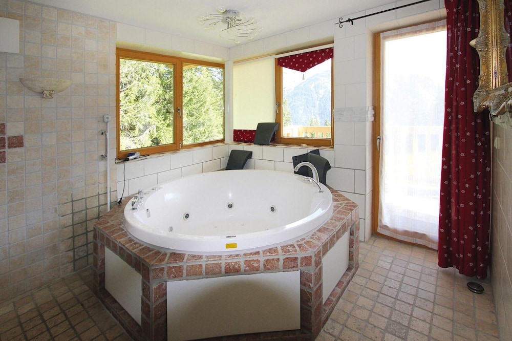 Chalet in Konigsleiten With Wellness & Alps View