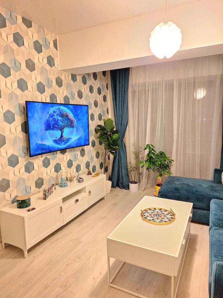Cnc Zev Apartment