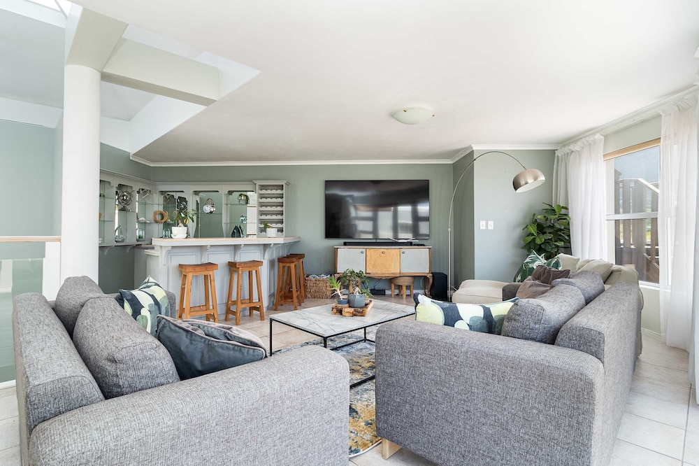 3 Bedroom Family Apartment Beach Club - Houtbay