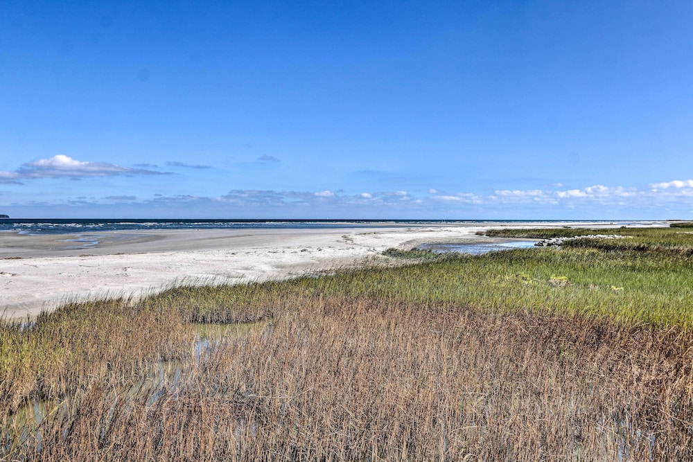 Beach & Pool Access: Tranquil Hilton Head Getaway