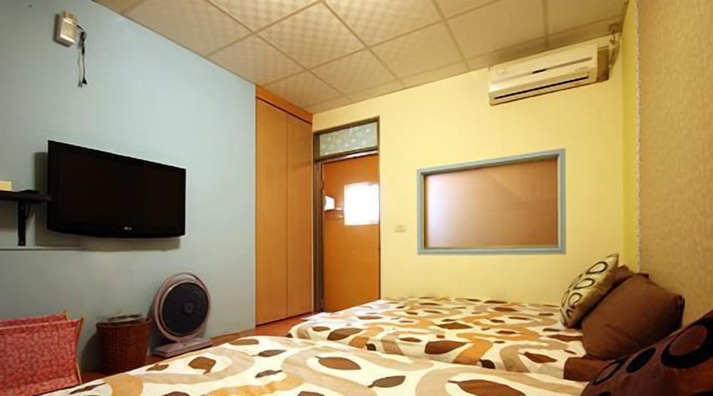 16 Alley Hostel
