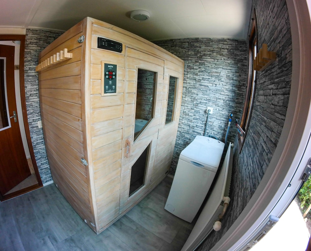 Chalet Valentina With Sauna by the Lauwersmeer view 3