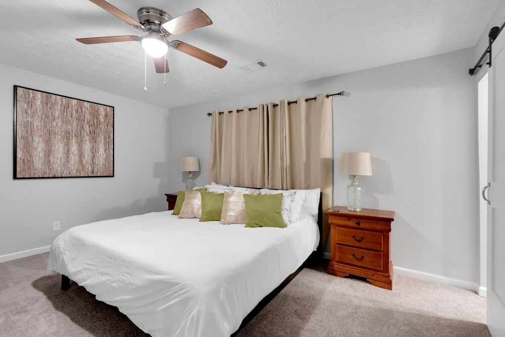 Family-friendly 3br Oasis In Powder Springs 3 Bedroom Home