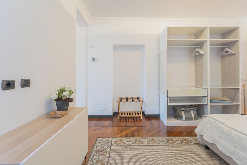 Lake Holiday Como by Rent all Como
