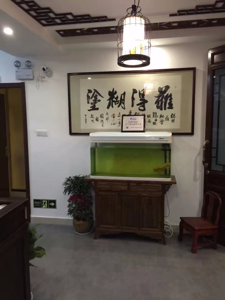 Zunyuelou Inn Tongli