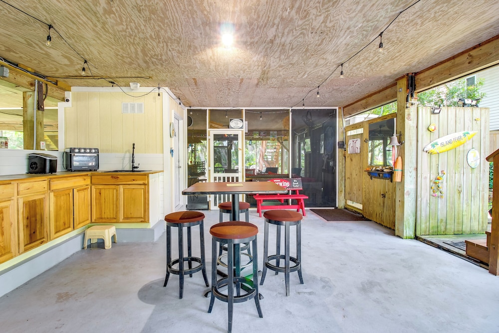 Walk to North Topsail Shores: Beach House w/ Gear!