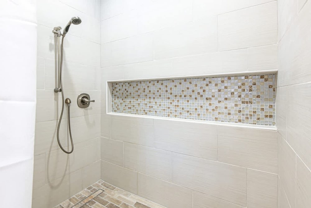 Sleeps12 Pet Friendly 2 Hottubs Views Full Kitchen