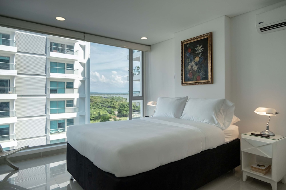 w Comfy 2BR w Ocean View and Pool in CTG