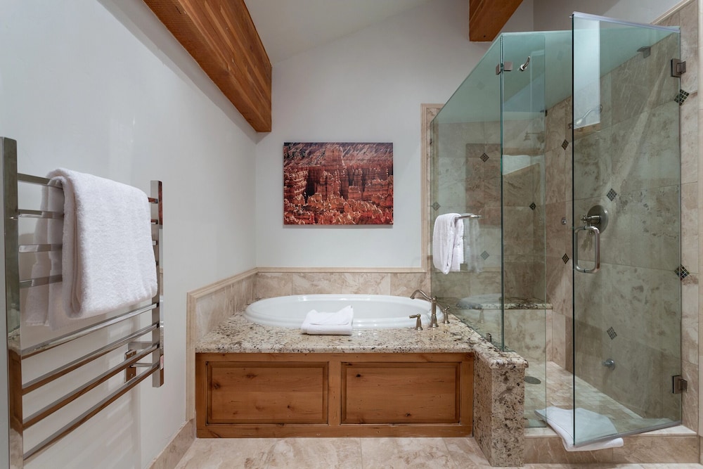Stag Lodge at Deer Valley Resort - Three Bedroom Residence with Spa #11 3 Condo