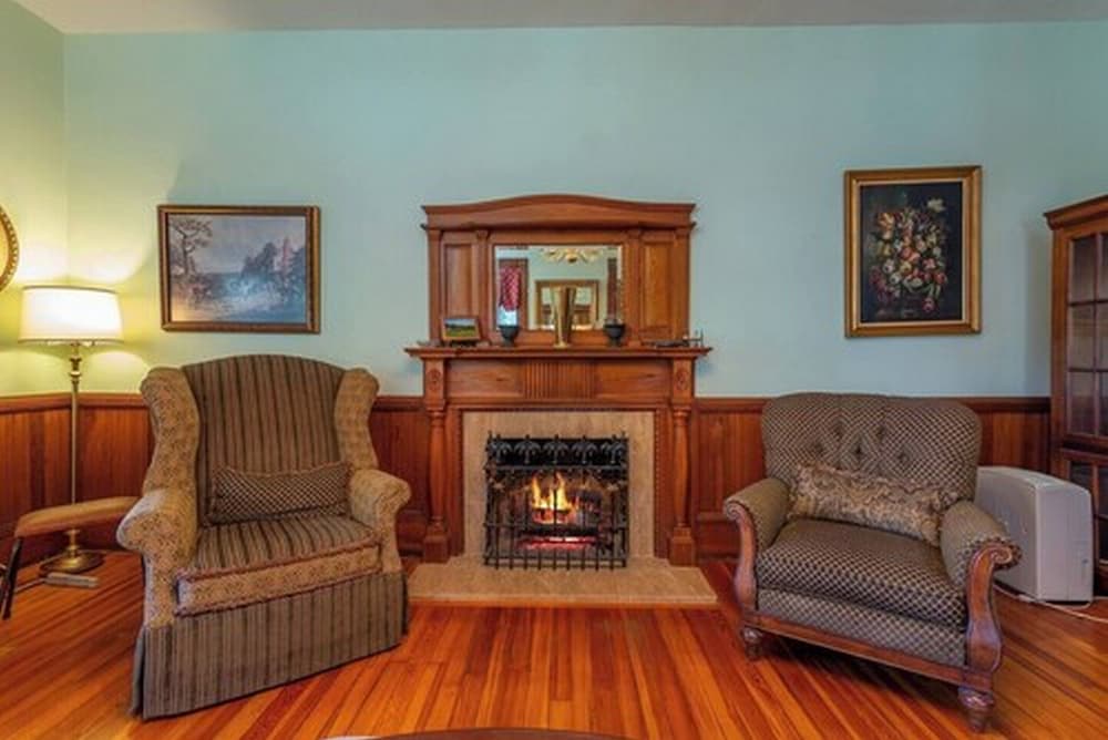 Engadine Inn  Cabins - Property Image 74