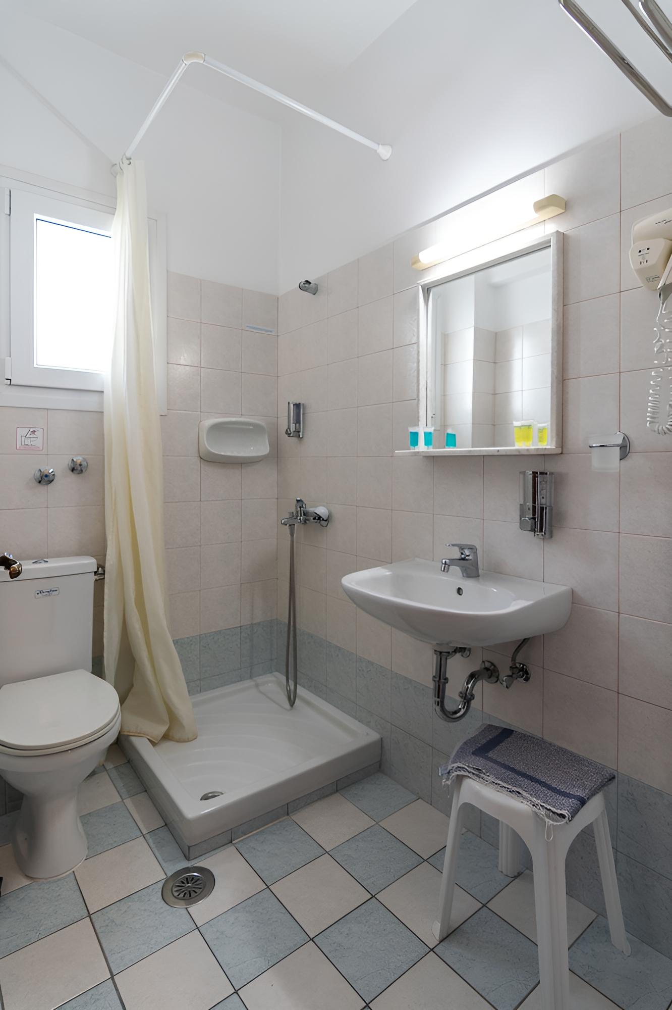 Tilemachos Rooms & Studios