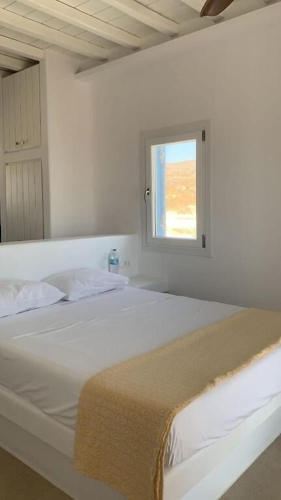 Sunrise Villa Sea View Private Pools
