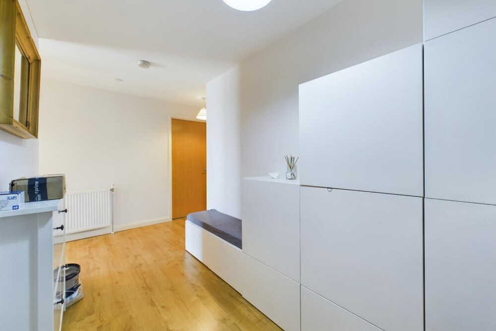 The Queensland Sanctuary - Trendy 2bdr Flat With Terrace