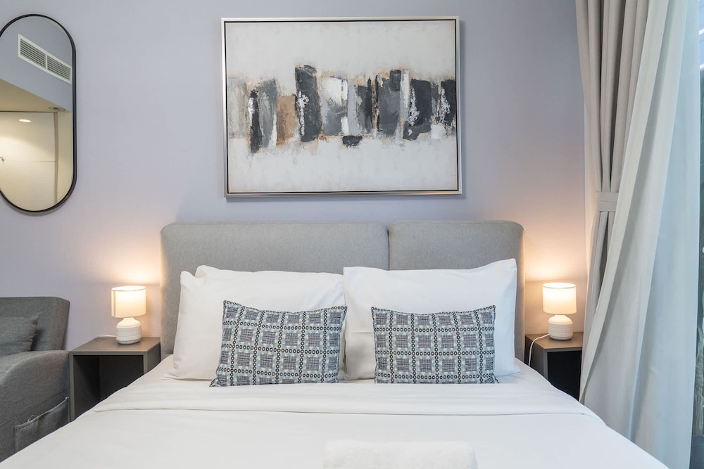 Elegant Studio With Garden in Meydan - Dubai