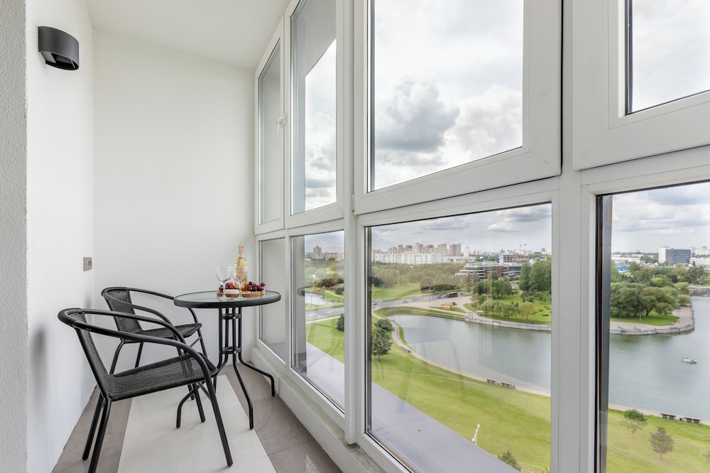 Stylish apartment with a river view
