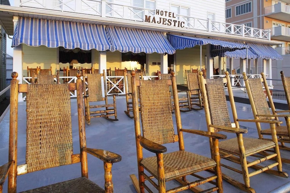 Majestic Hotel & Apartments view 5