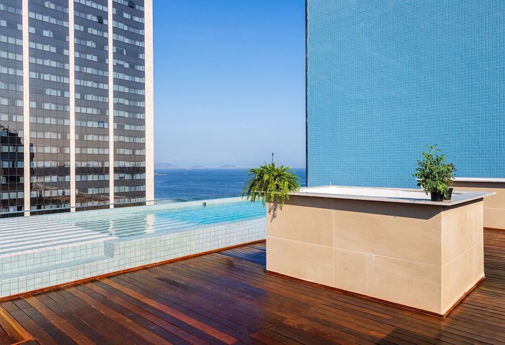 Sea View and Balcony With Bathtub Q20