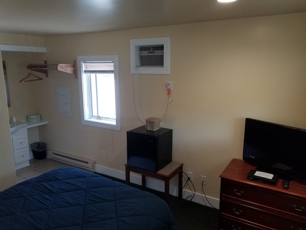 Captain's Quarters Motel - Property Image 14