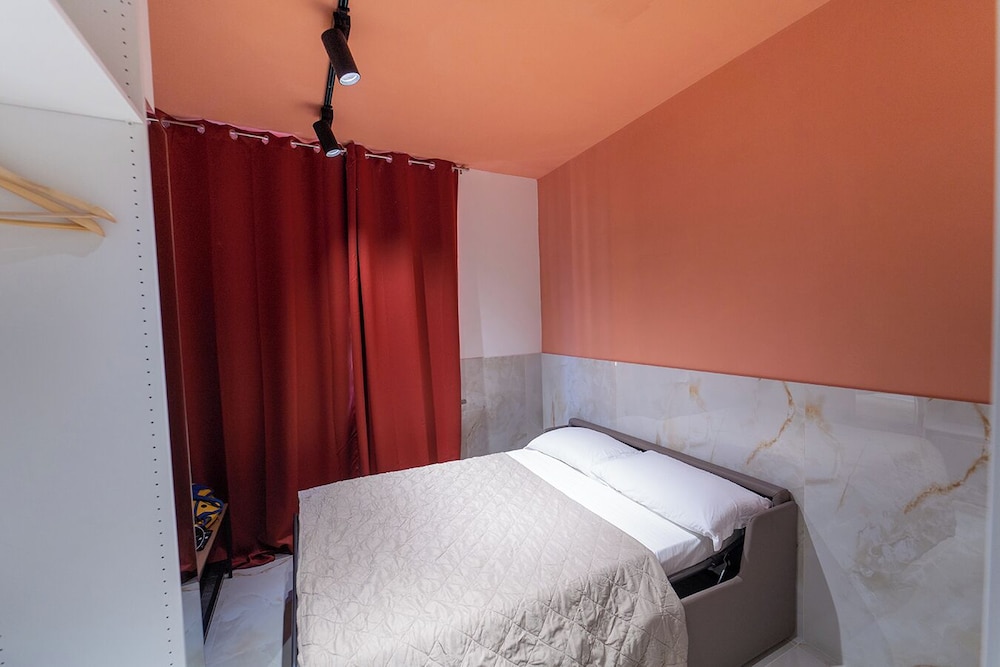 H.R. BOUTIQUE PORTO NAPOLI CENTRO by ClaPa Group Dislocated Hospitality