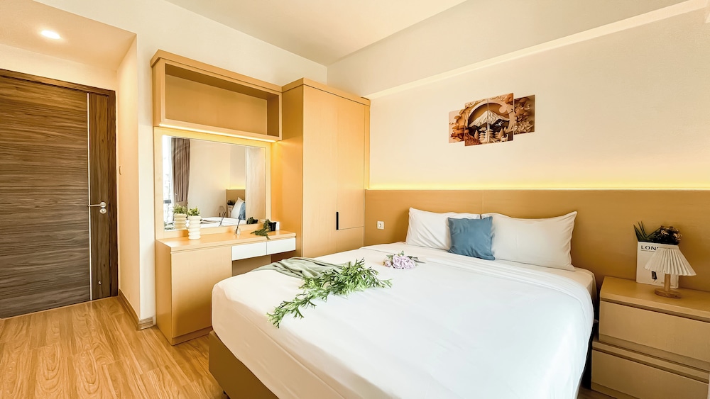 Elegant And Homey 3Br Apartment Sky House Bsd