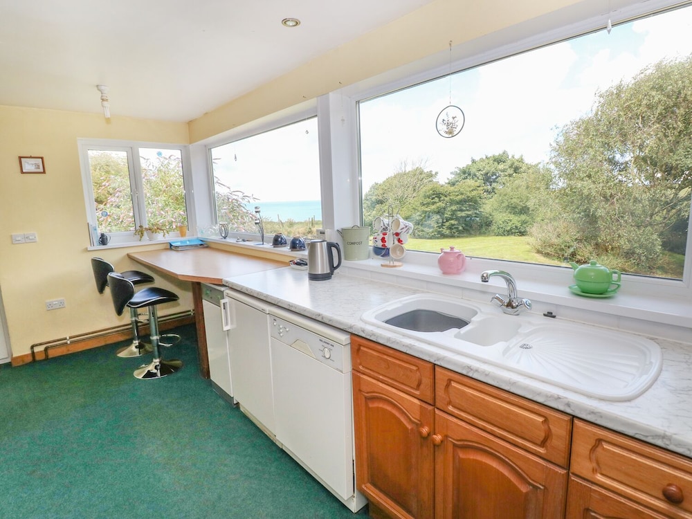 Morfa Isaf Cottage view 2