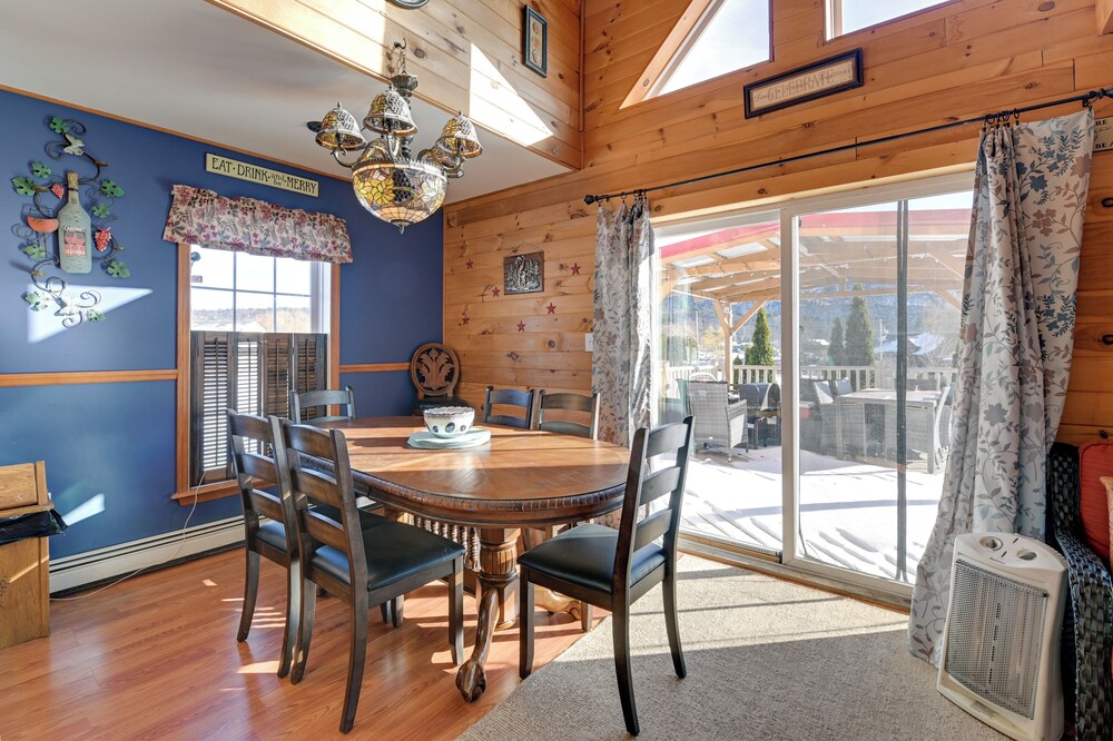 Steps From Lake George! 8-acre Home w/ Dock Access