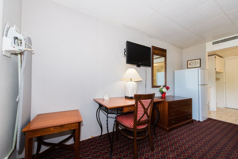Niagara Parkway Court Motel