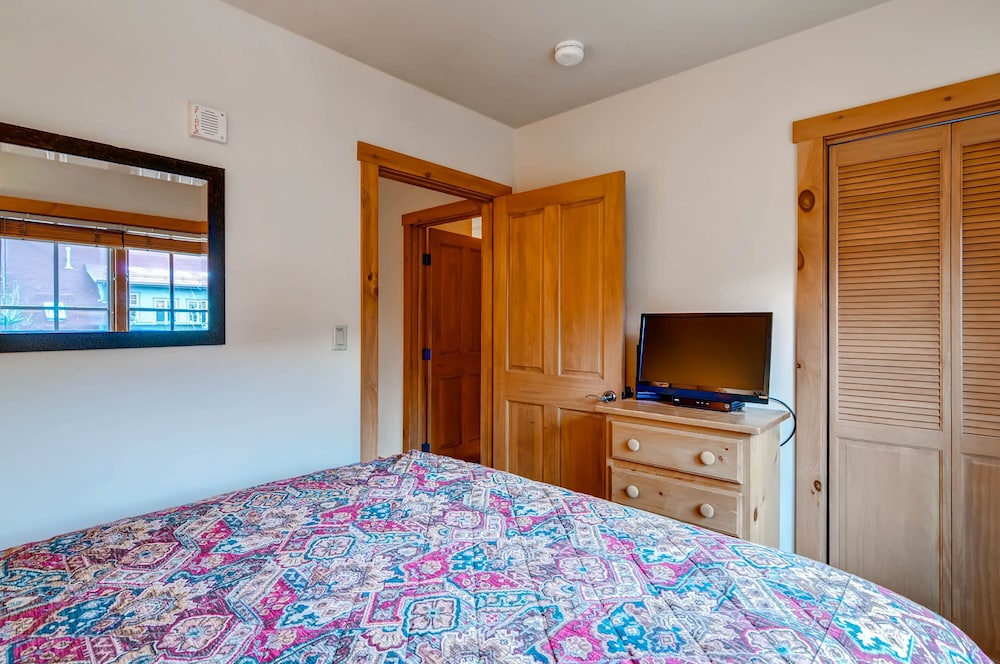Expedition Station Condos by Vail Resorts view 3