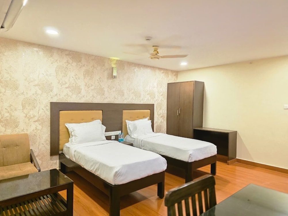 MG Beatle Hotel Tirupati