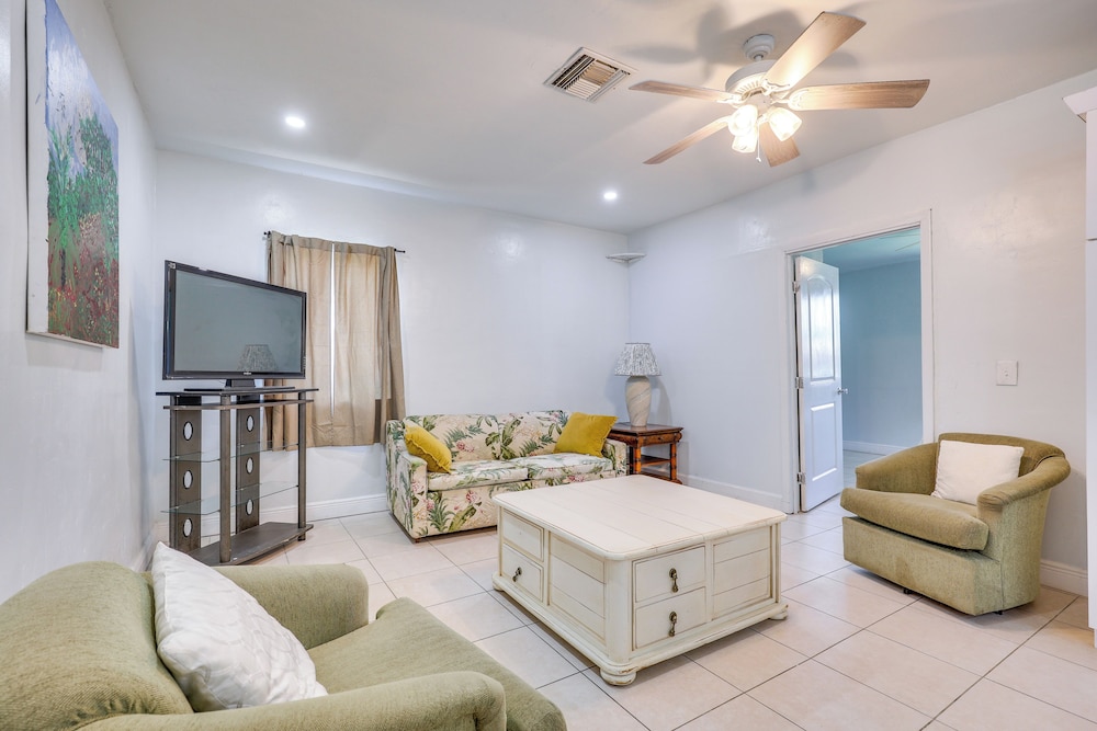 Stay Near Las Olas Beach: Home w/ Fenced Backyard