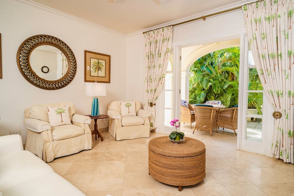 Schooner Bay 112 by Blue Sky Luxury view 5