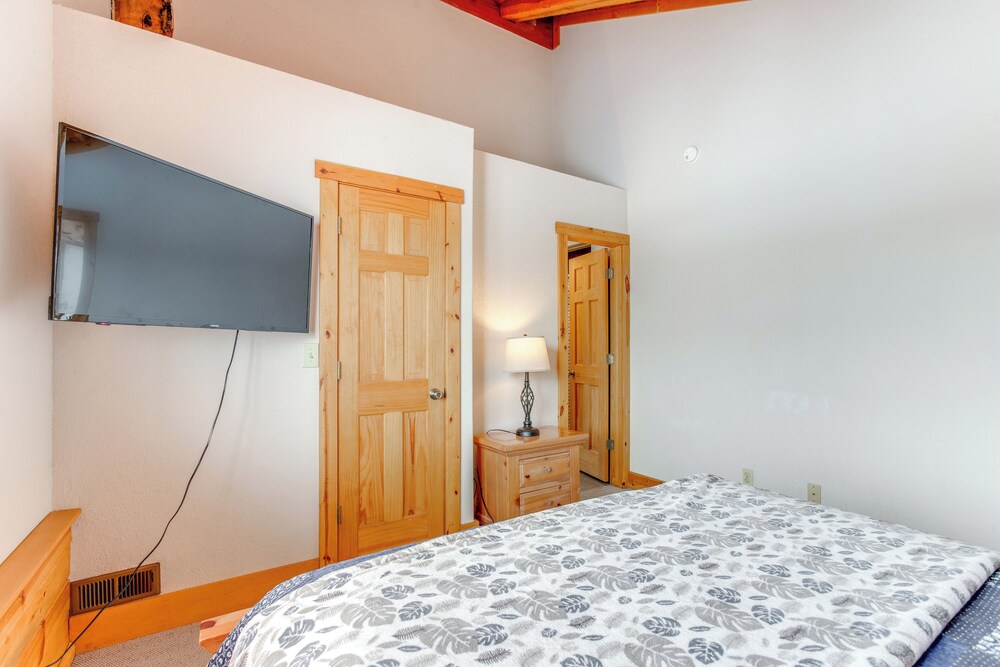 6 Mi to Winter Park Resort: Spacious Family Cabin