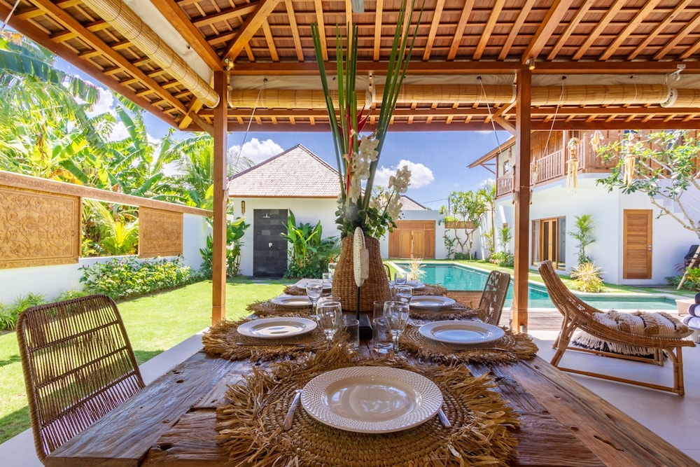 Villa Namu by Alfred in Bali - Family 5 BD Dream in Seminyak Oberoi Beach