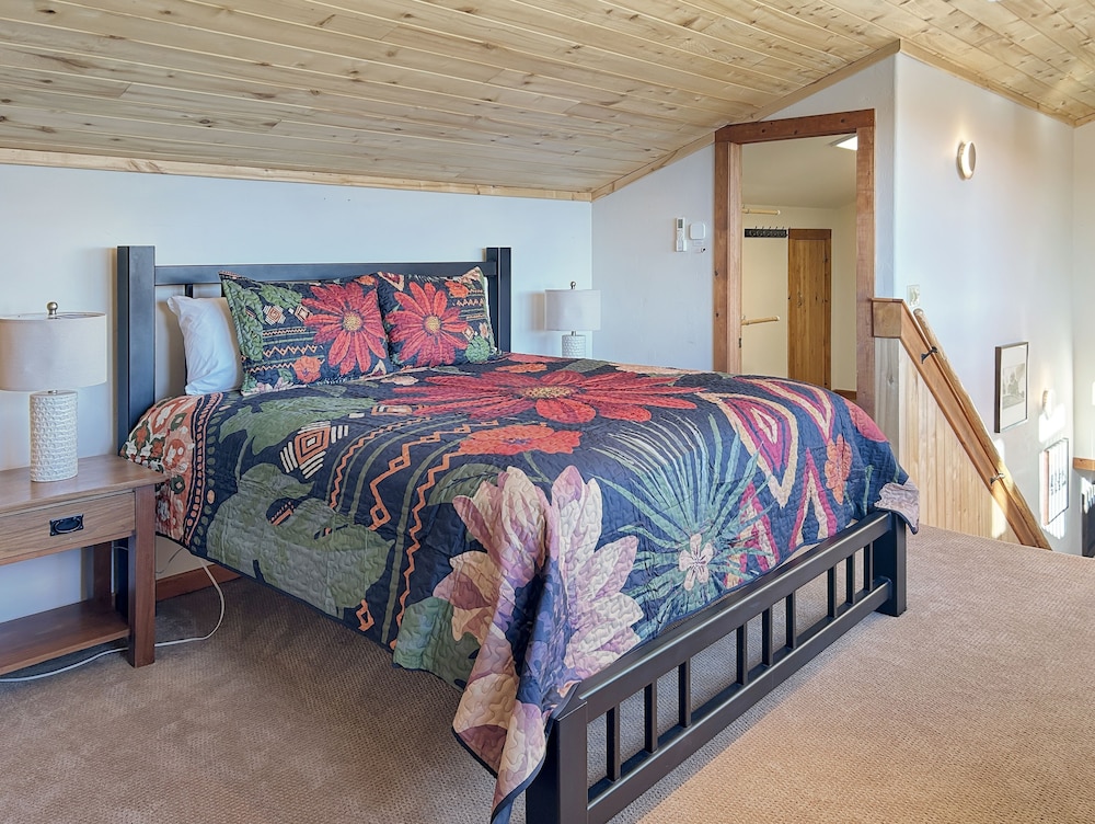 Whispering Deer Retreat 3 Bedroom Home