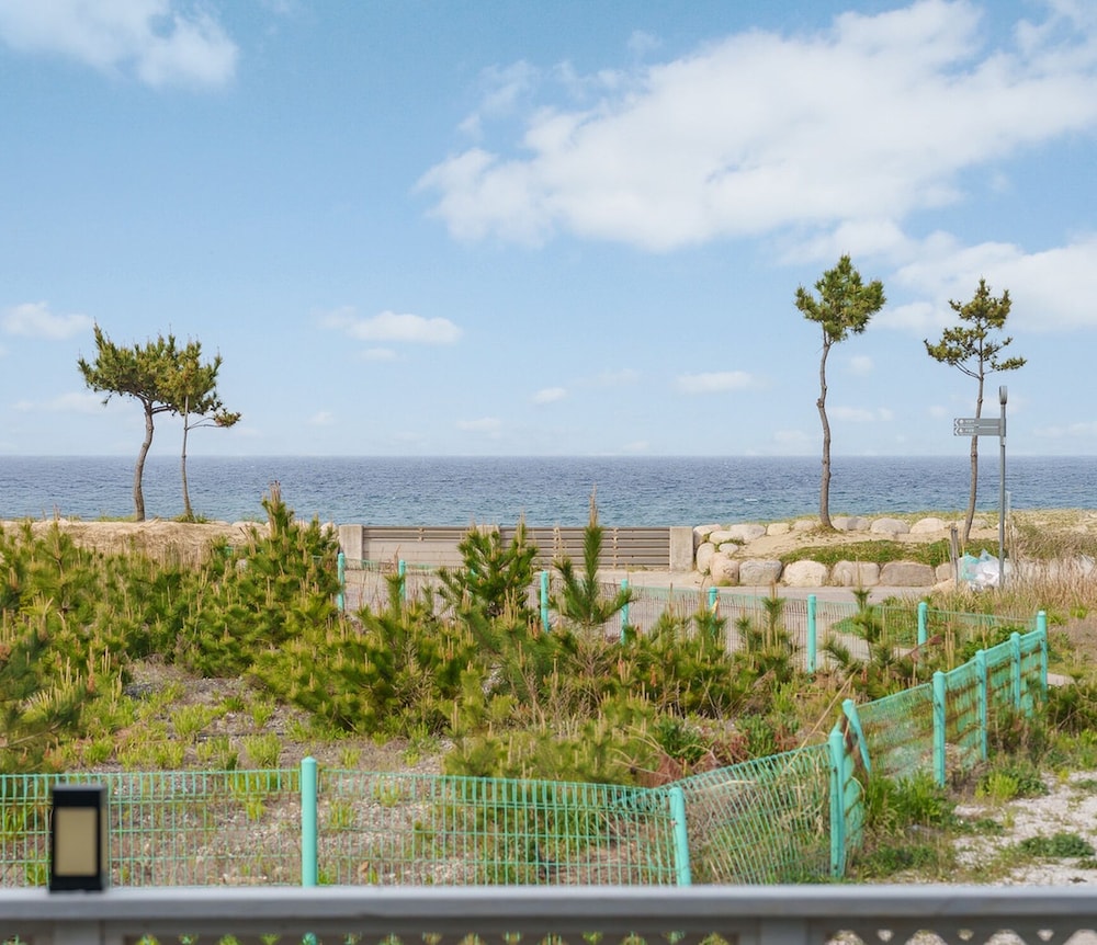 Yangyang Sunrise Sea Pension