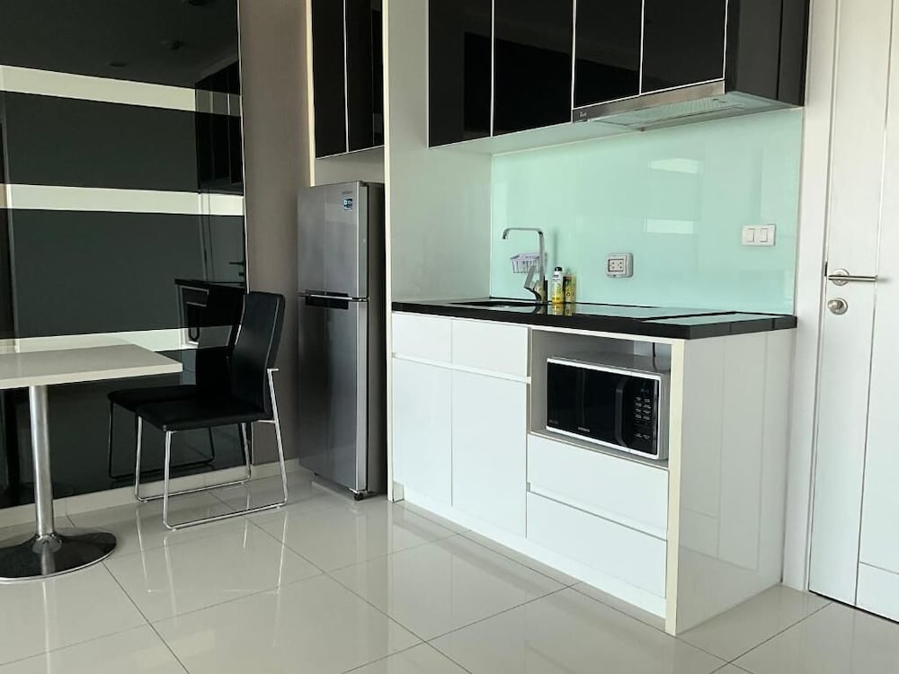 Vision Pratumnak by PSR ASIA