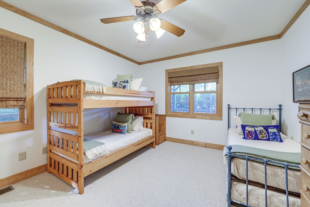 Golf, Hike & Trout Fish: Mtn-view Cashiers Retreat