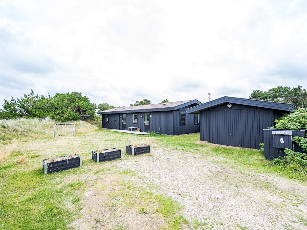 6 Person Holiday Home in Henne view 3