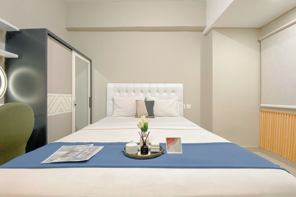 Warm And Simply Studio At Royal Sentul Park Apartment