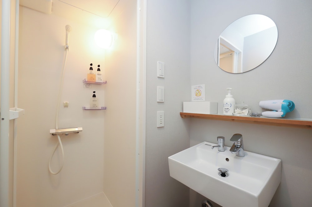 E10HOSTEL