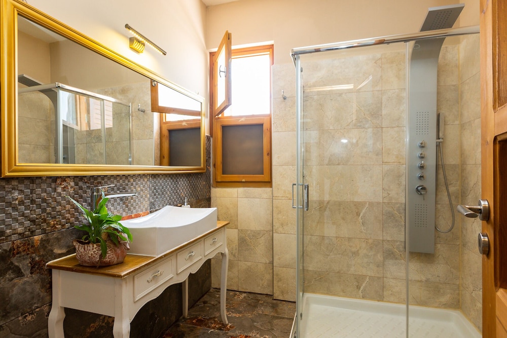 Golden Sand Beach Villa Villa