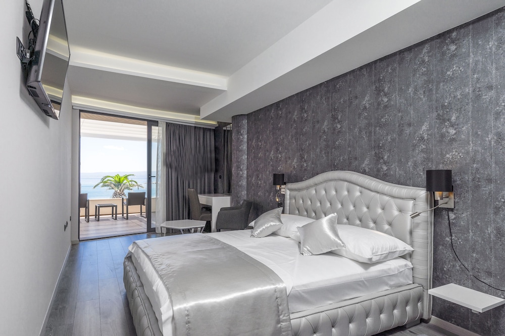 Sea View Luxury Rooms Seven of Nine photo 2