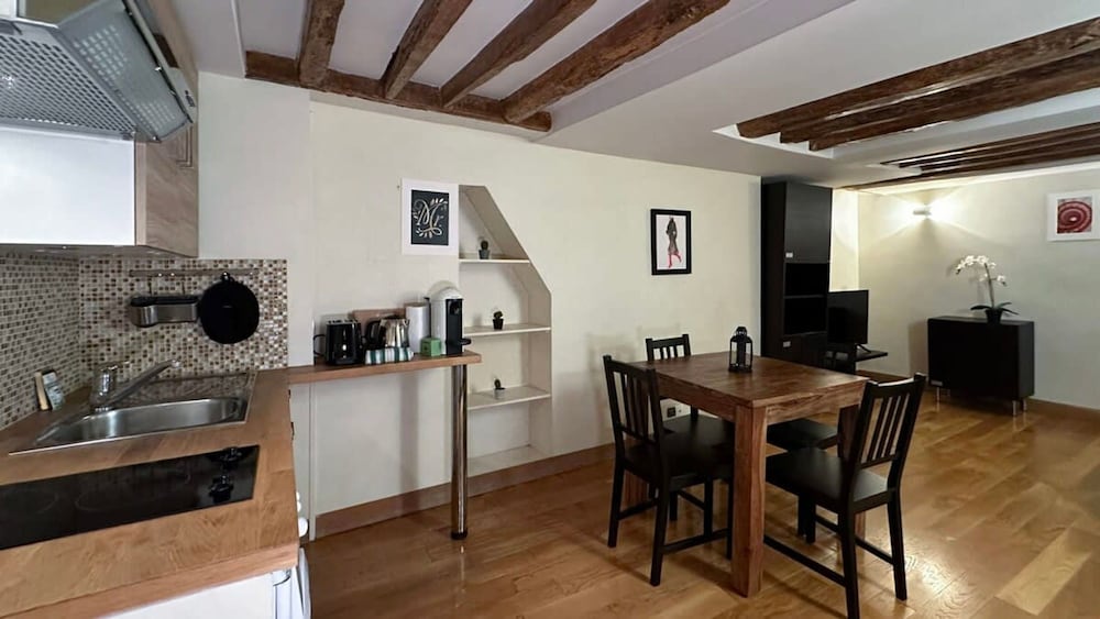 Charming Tuileries 1 Bed Apt in the Centre of Paris