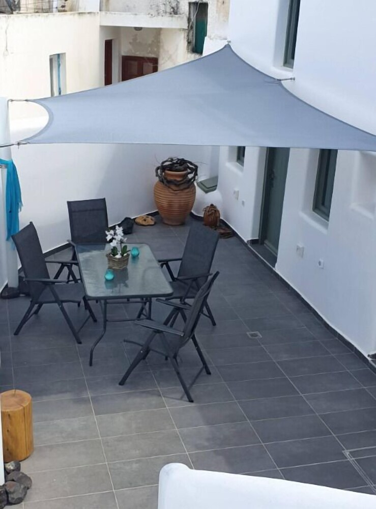 Astrea Suites Feggaropetra Cave House