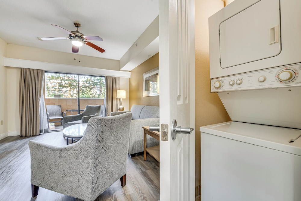 Floridays Resort Condo 11 Mi to Walt Disney World!