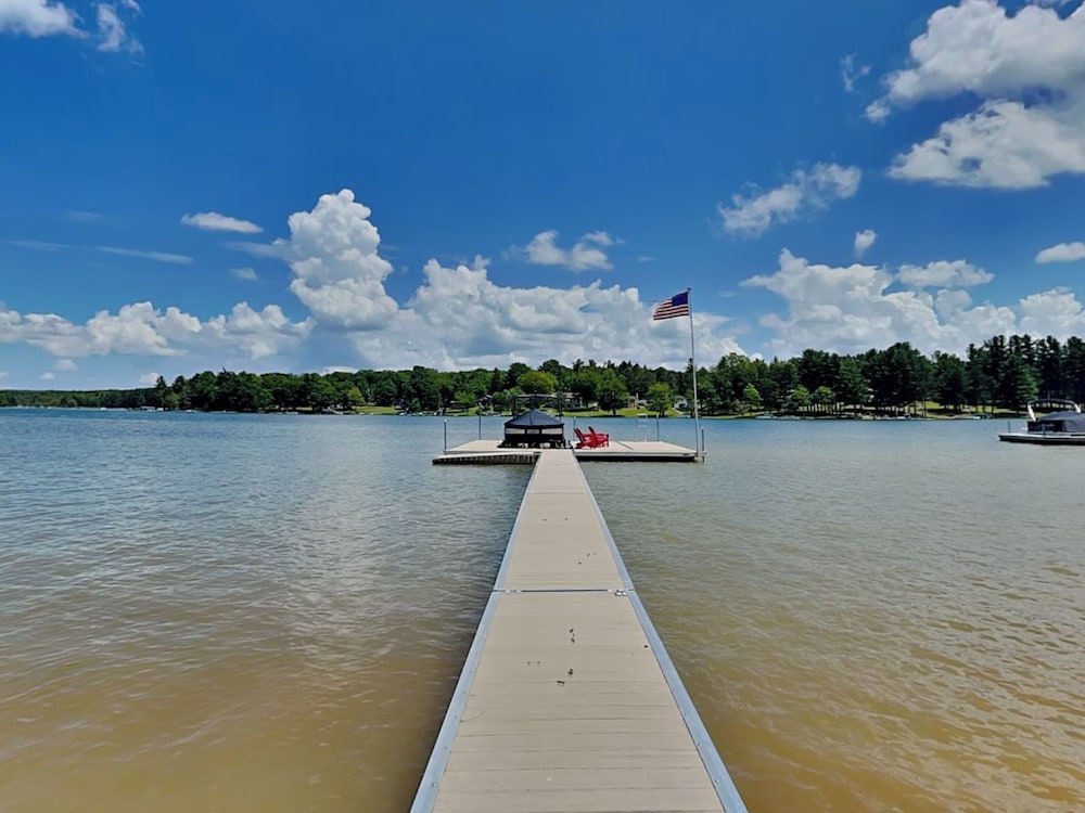 Crow's Point Lakehouse by Taylor Made Deep Creek