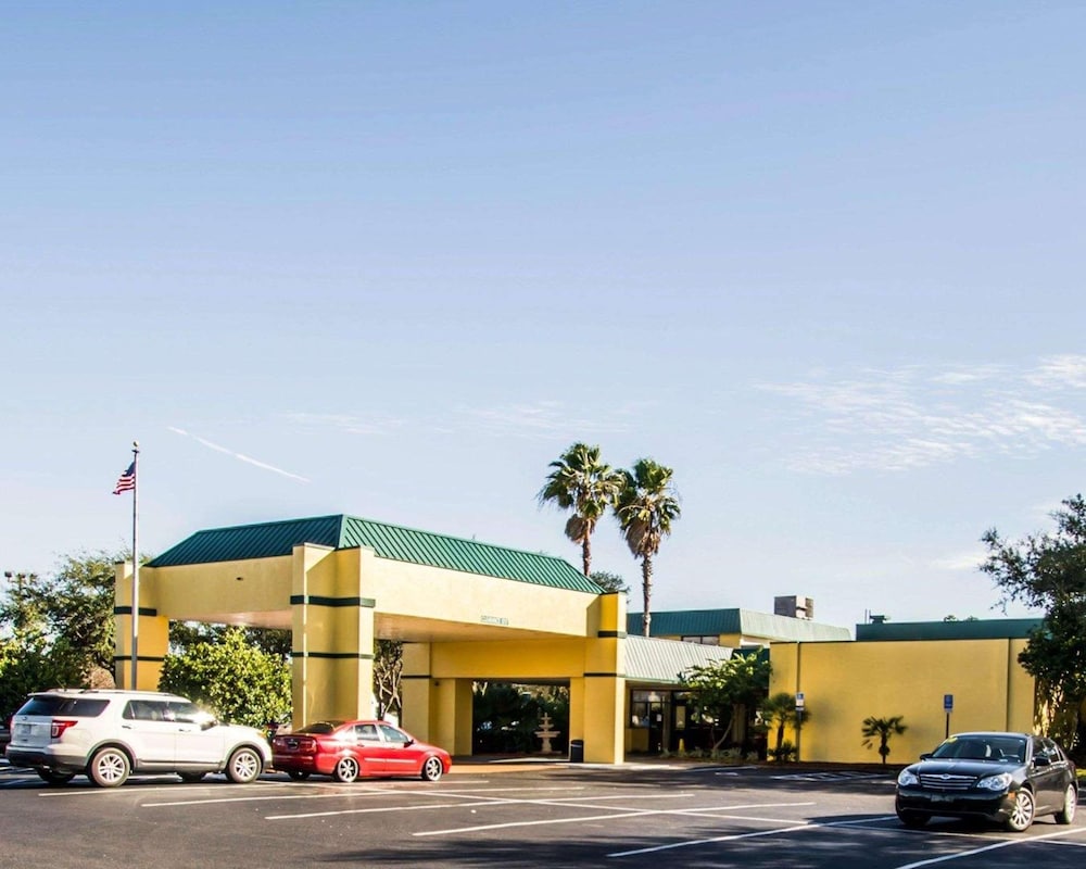 Stayable Jacksonville West
