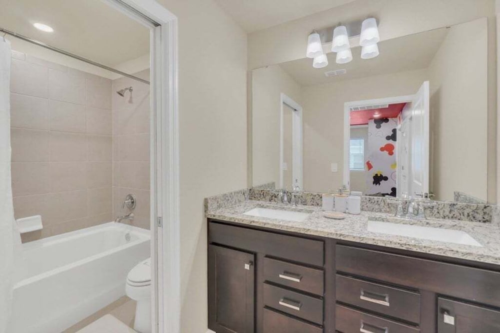 Amazing Theme Rooms Kids Will Love! 5 Bedroom Townhouse